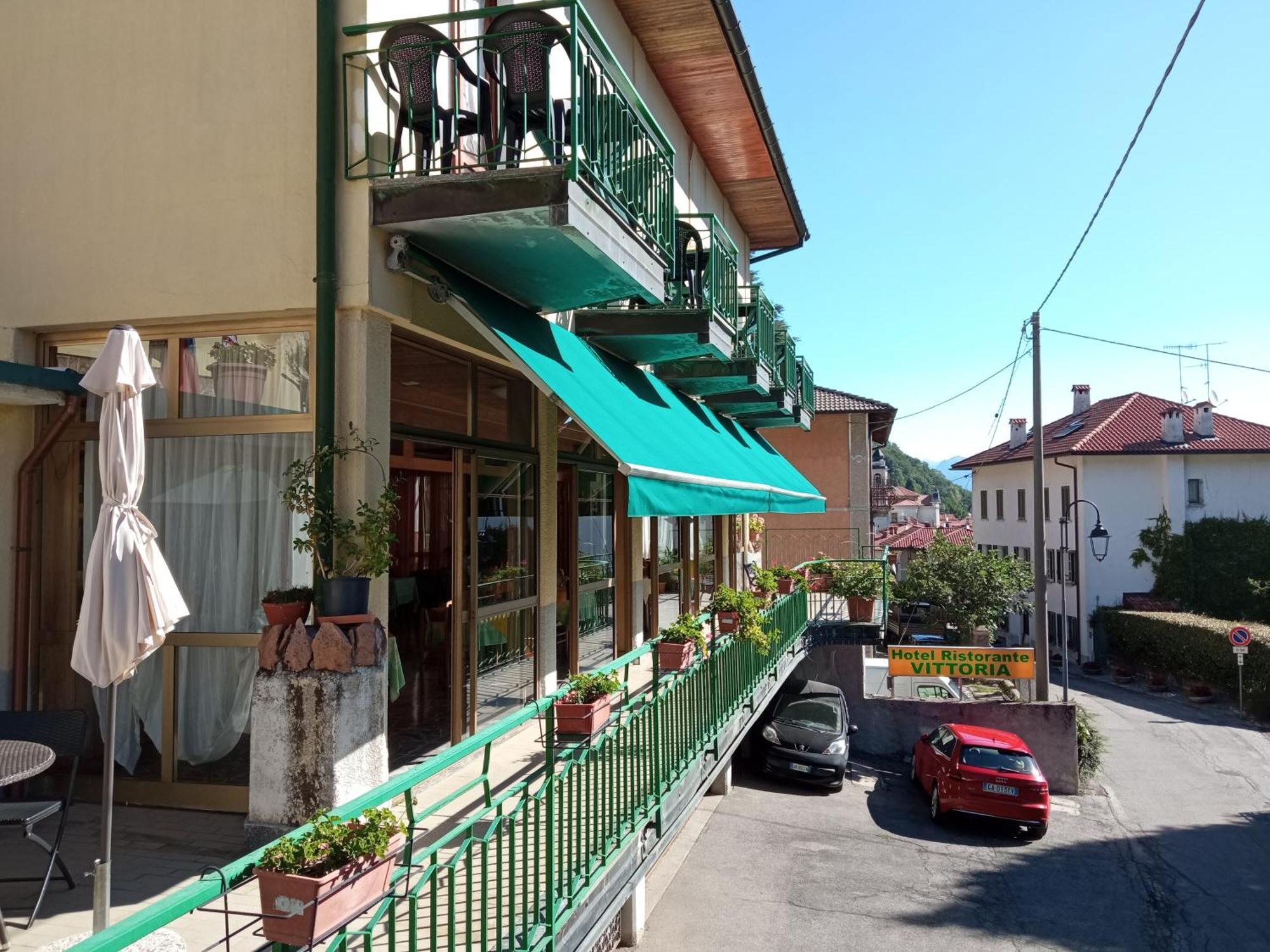 Budget Hotel Vittoria & Ristorante Марцио Экстерьер фото