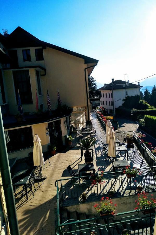 Budget Hotel Vittoria & Ristorante Марцио Экстерьер фото